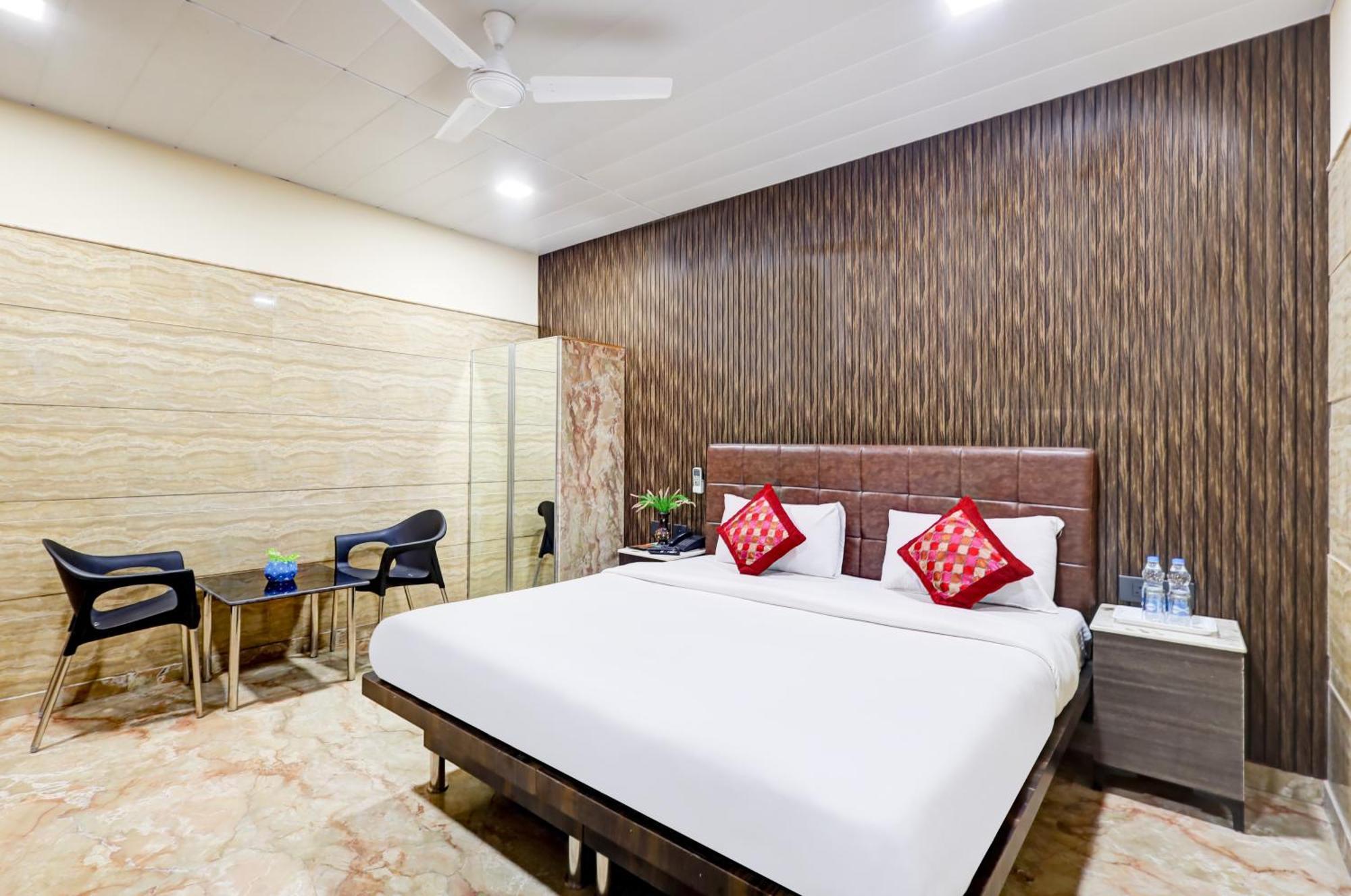 Hotel Singh Palace Delhi  Exterior foto